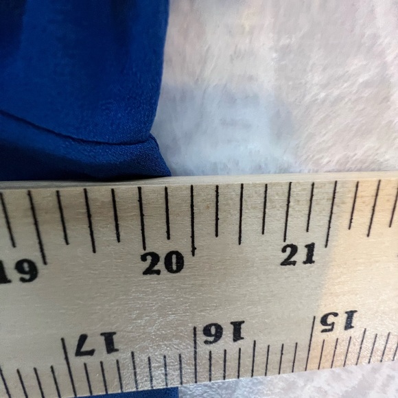 THE BUCKLE BB DAKOTADRESS ROYAL BLUE LACE DETAIL FITS LIKE A M MEDIUM - Picture 5 of 6